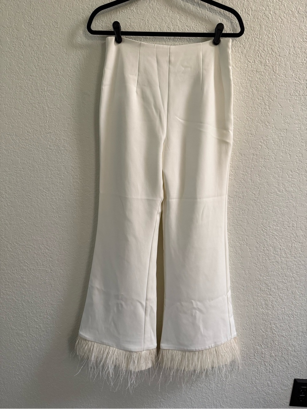 AUREUM Ivory Wide-Leg Feather Trim Flare Pants